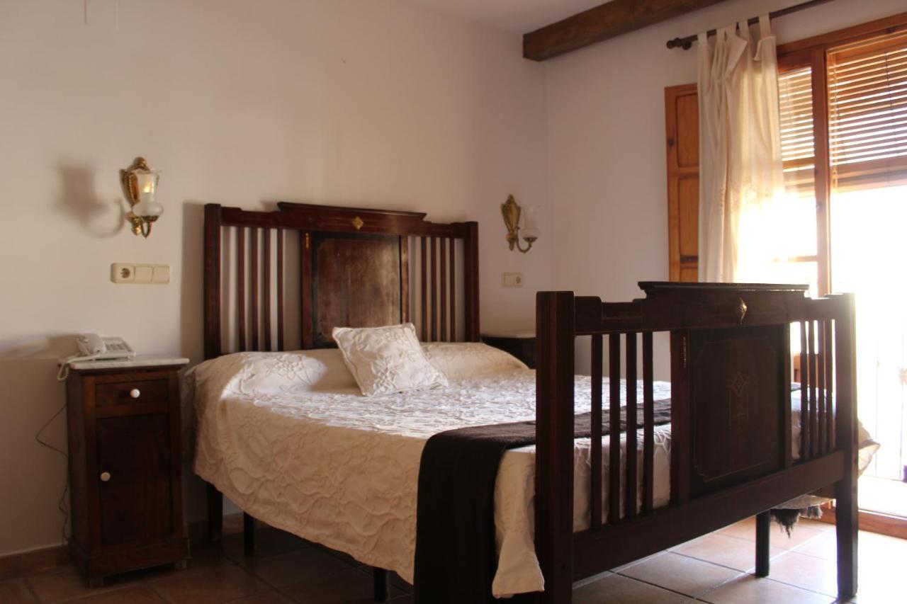 Hotel La Villa Requena Kültér fotó
