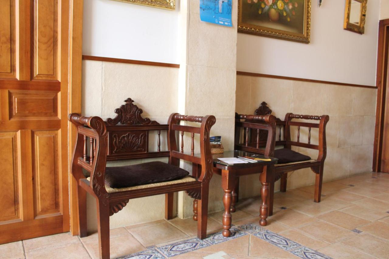 Hotel La Villa Requena Kültér fotó